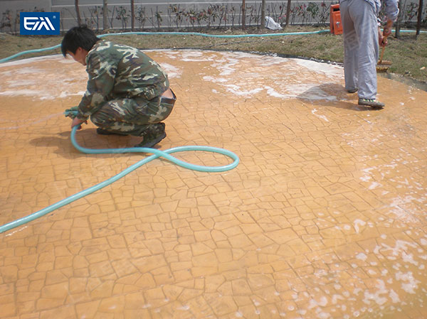 水泥地面压花清洗.jpg