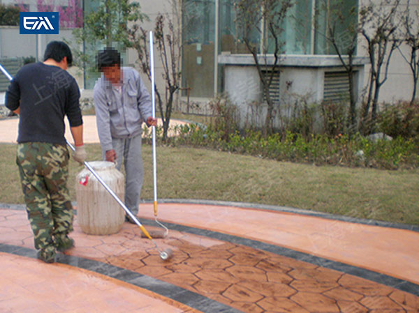 水泥地面压花保护剂.jpg